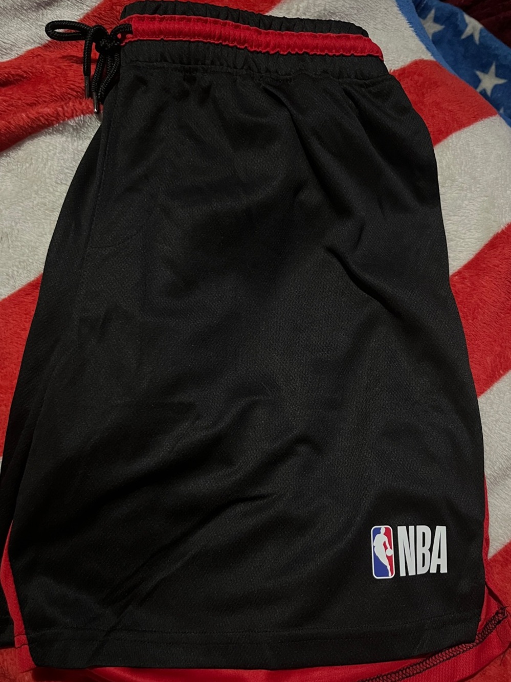NBA Black and Red Athletic Basketball Shorts size men’s Large